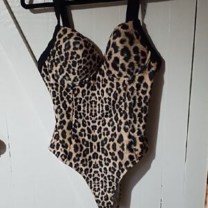 Unbranded NWOT Leopard Print Womens One Piece Swimsuit XL Cruise Perfect.